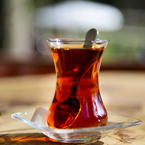 Çay (1 küp şeker ile)