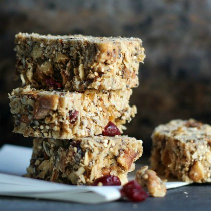 Chia tohumlu granola bar