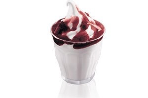 McDonald's Çilek Soslu Sundae