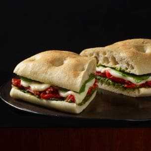 Starbucks Mozarella Sandviç