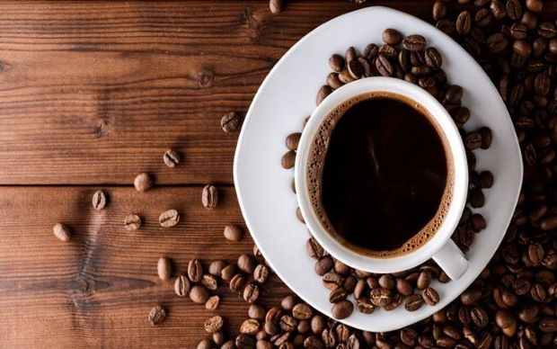 Kafeinsiz Kahve Nedir? Normal Kahveyi Onunla Değiştirmek İyi Bir Fikir mi?