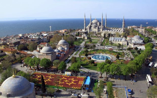 Sultanahmet'te Denenmesi Gereken Tarihi Restoranlar