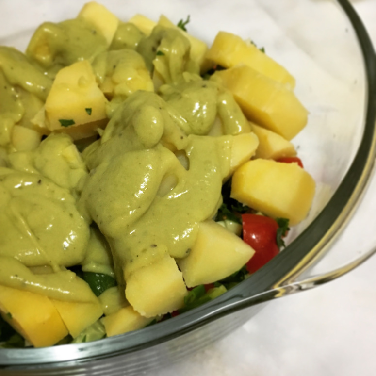 Vegan Avokado Soslu Patates