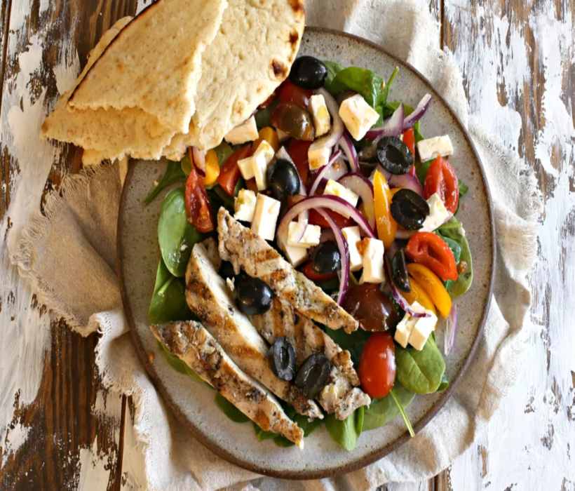 Akdeniz Tavuk Salatası