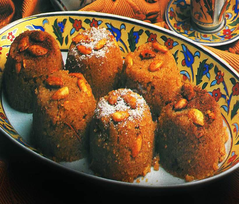 Bademli İrmik Helvası