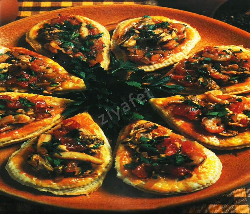 Balıklı Kayık Börek