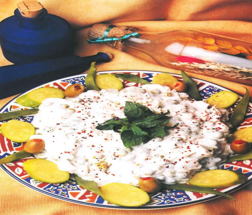 Bezelyeli Tavuk Salatası