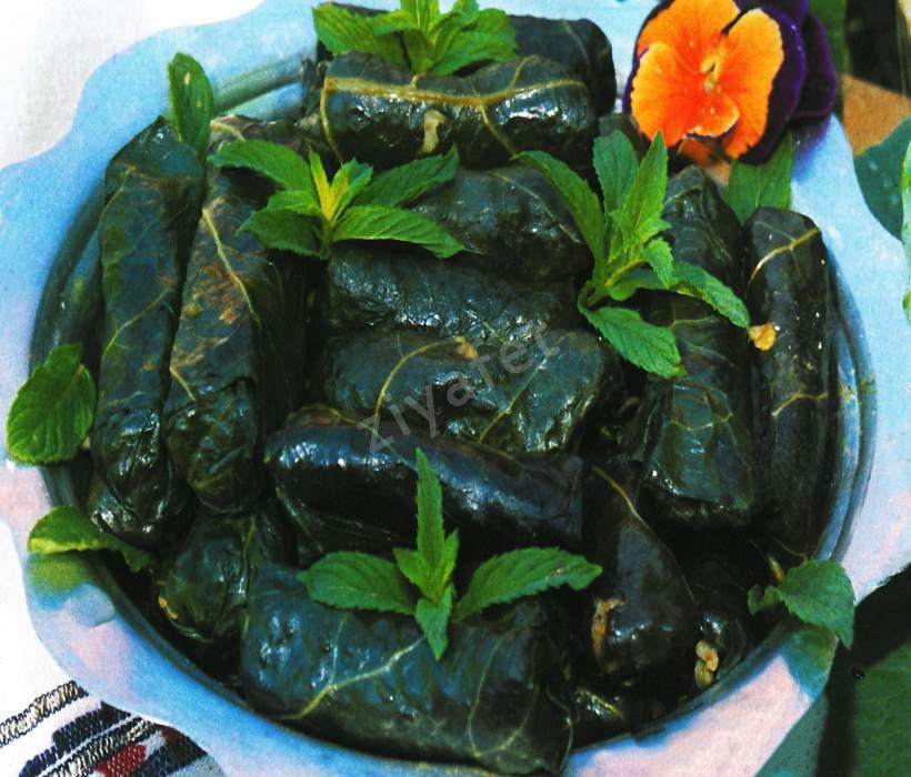 Bulgurlu Karalahana Sarması 