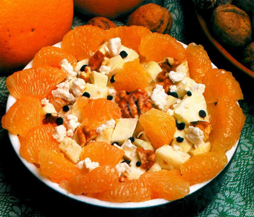 Cevizli Elma Salatası 