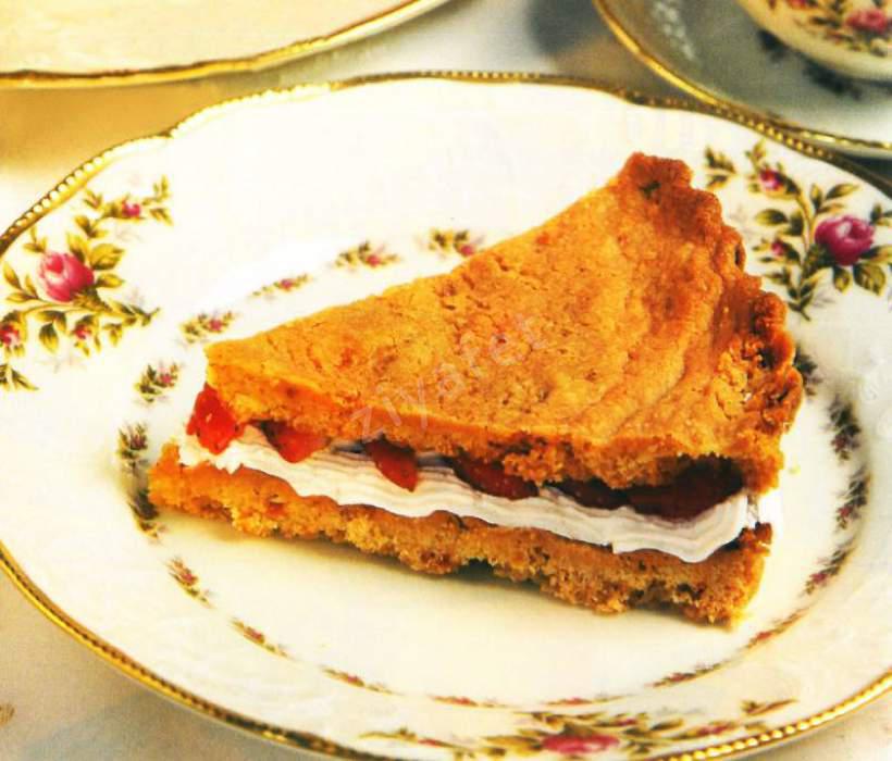Çilekli Turta