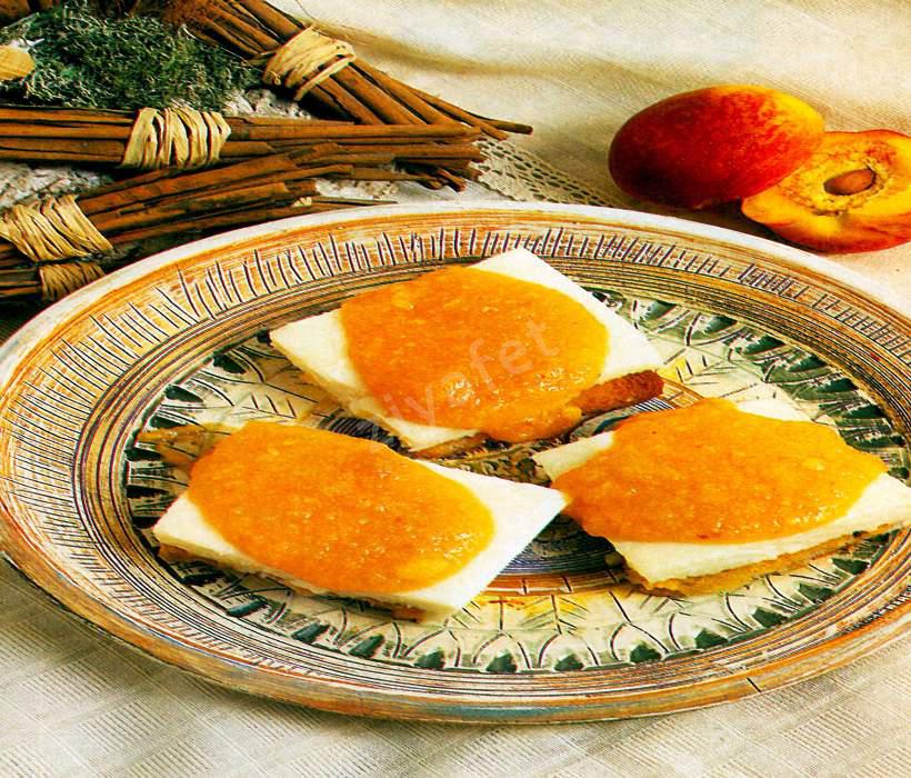 Ekmekli Şeftali Tatlısı 