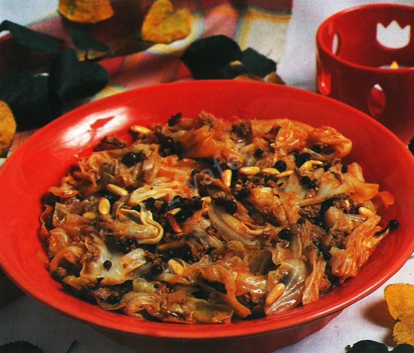 Elmalı ve Cevizli Lahana Salatası