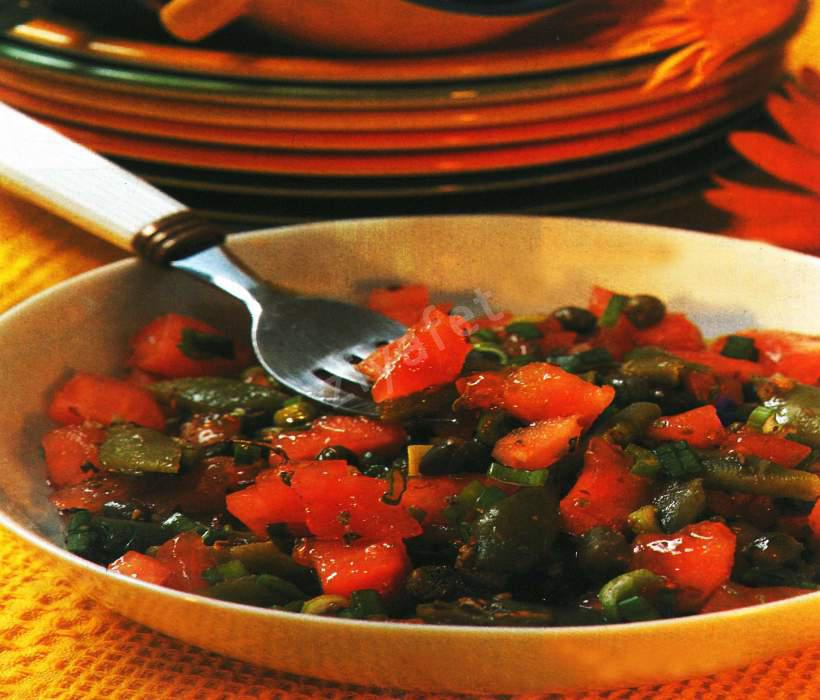 Fasulyeli Mevsim Salatası