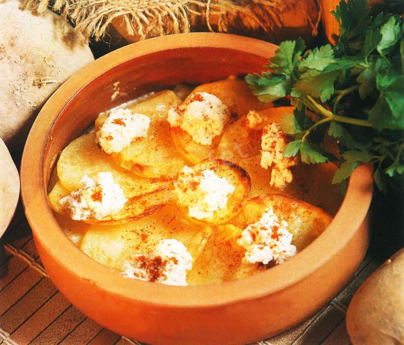 Fırında Peynirli Patates