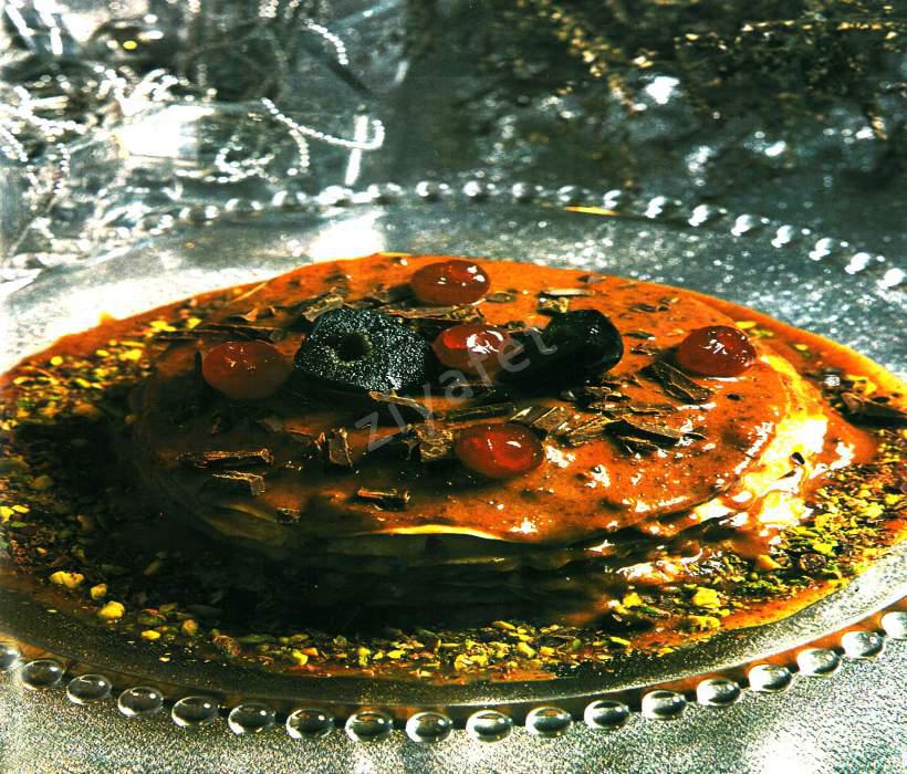 Kahveli ve Krepli Turta