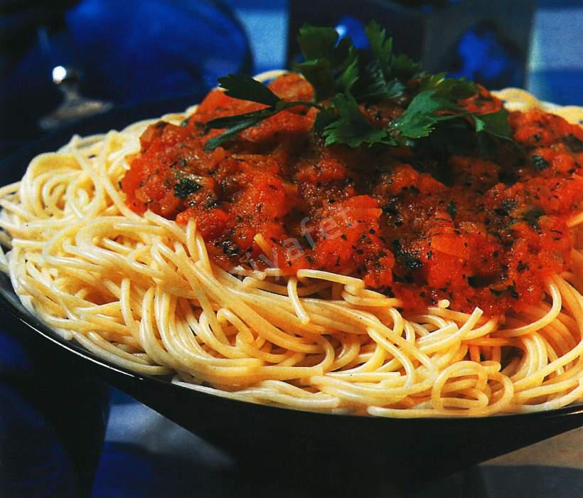 Domatesli Spaghetti