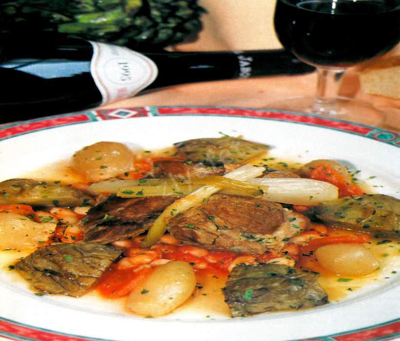 Kuru Fasulyeli Domatesli Kuzu