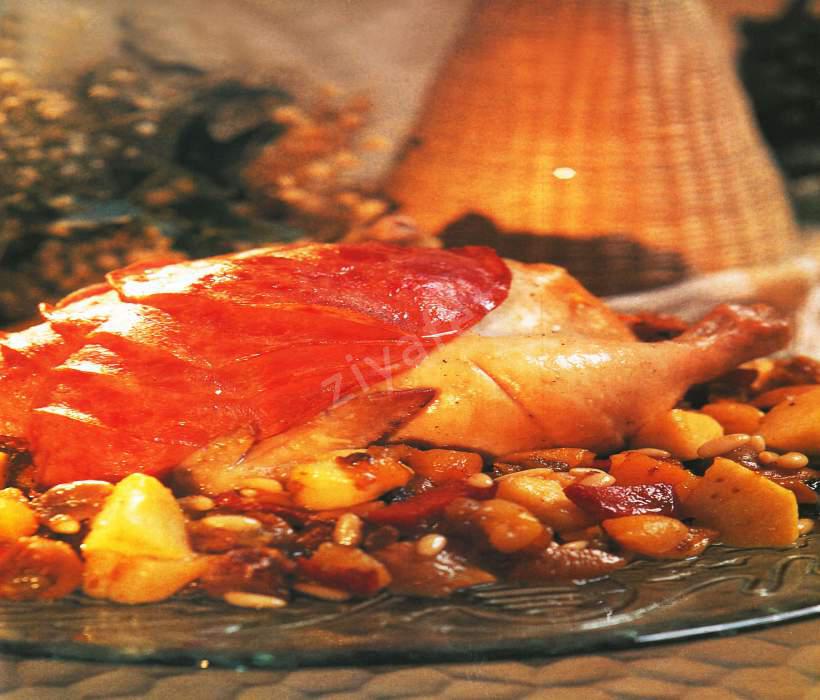 Kuru Meyveli Sürpriz Tavuk