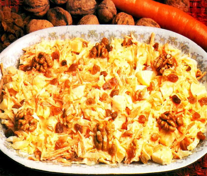 Kuru Yemişli Lahana Salatası