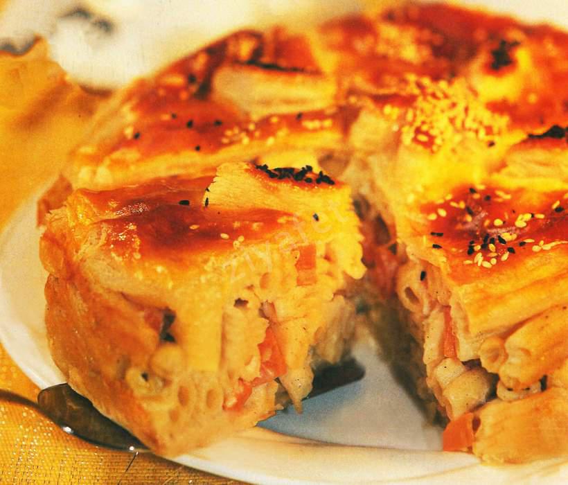 Makarnalı Börek