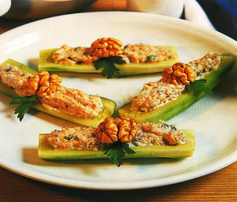 Mayonezli Salatalık