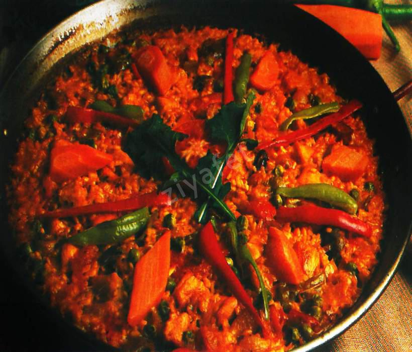 Tavuk ve Sebzeli Paella