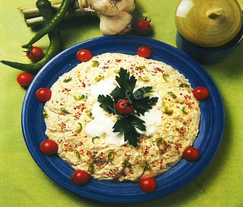 Yoğurtlu Patlıcan Salatası