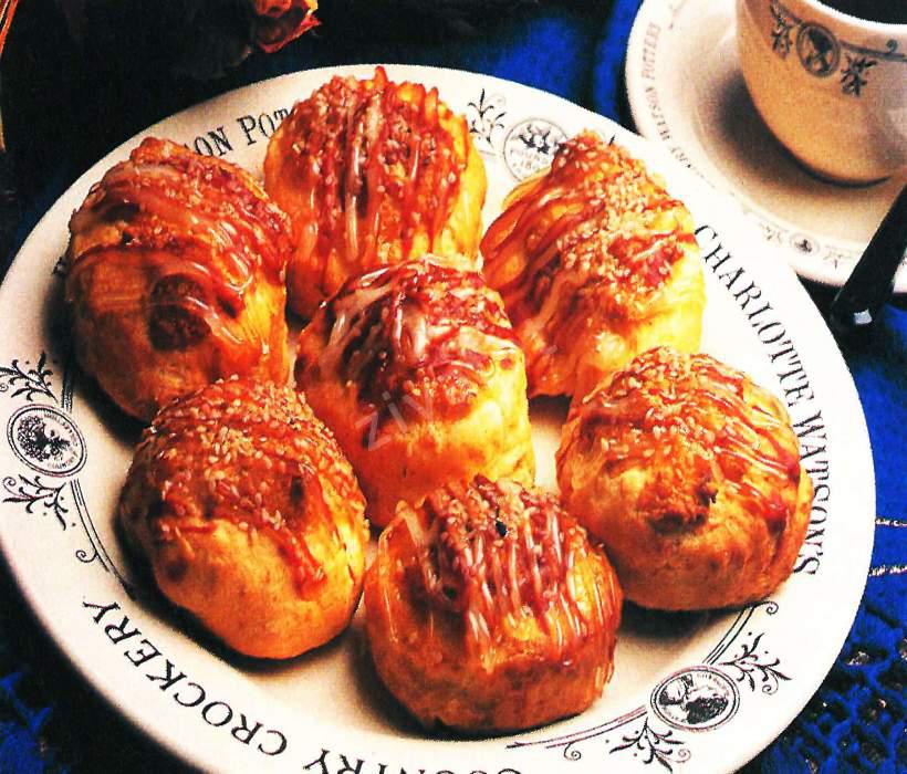 Peynirli Susamlı Çörek