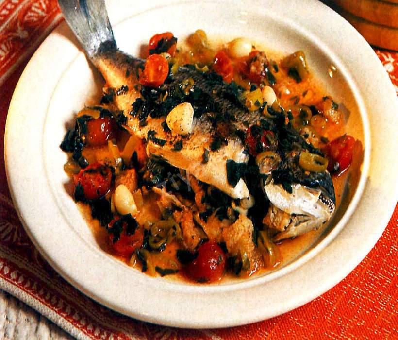 Sarımsak ve Domatesli Balık