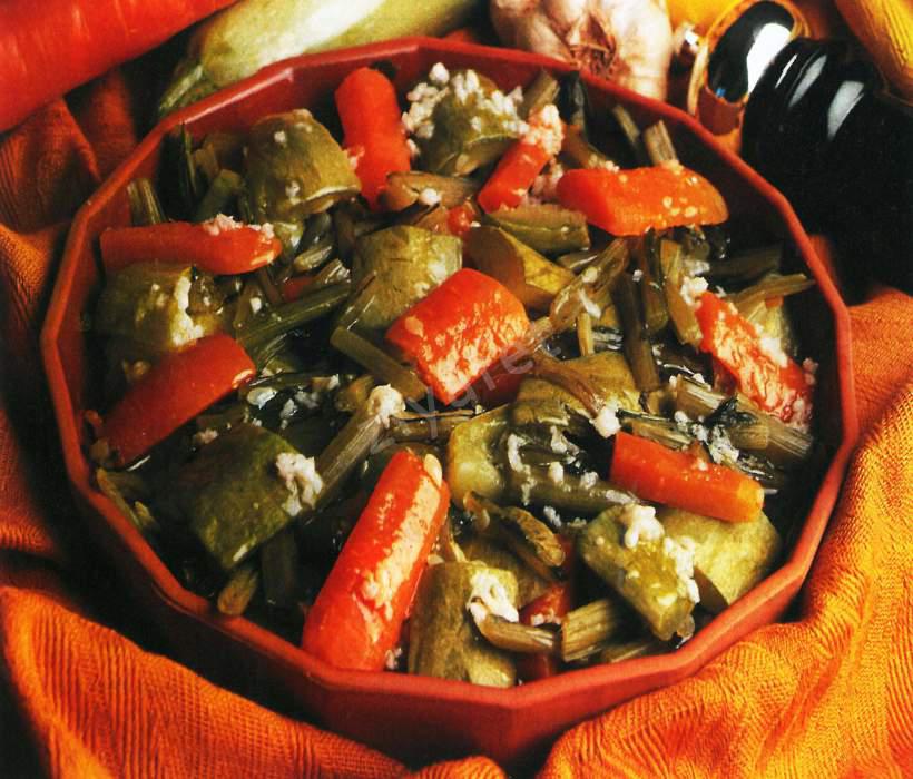 Sarımsaklı Sebze Salatası