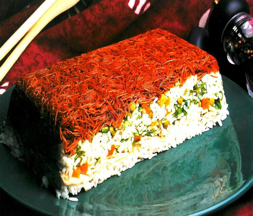 Sebzeli Tavuklu Pilav Pastası 