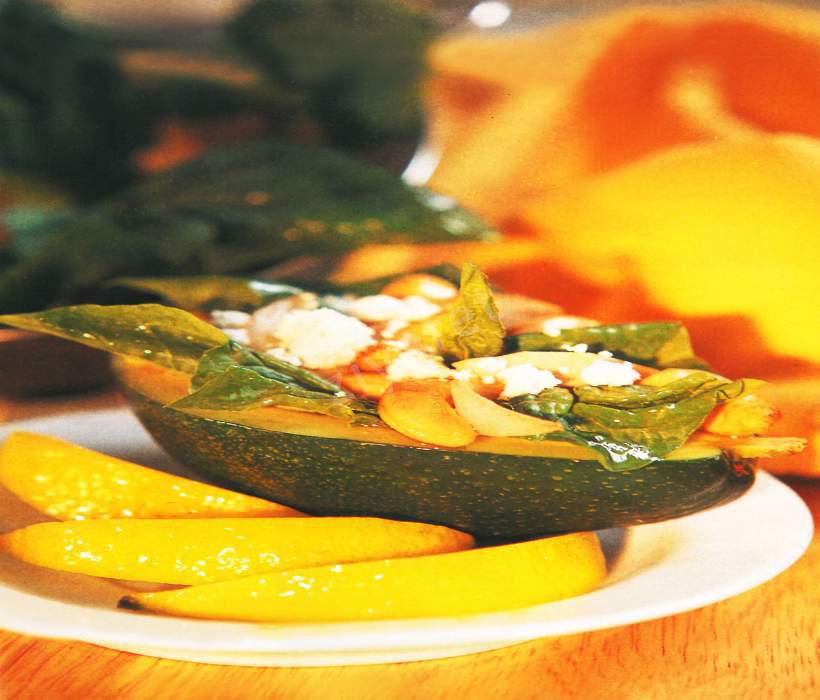 Tavuklu Avokado Sepeti