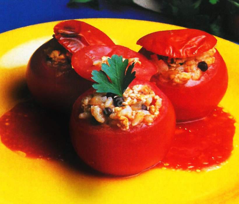 Tavuklu Domates Dolması