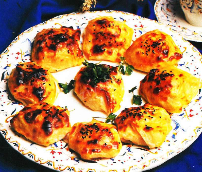 Tavuklu Fincan Böreği