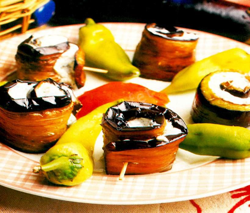 Tulum Peynirli Patlıcan Rulosu