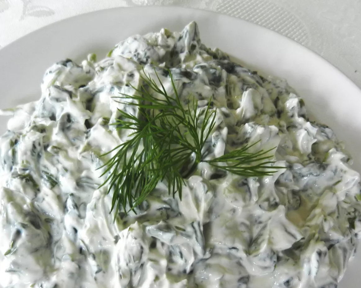 Yoğurtlu Semizotu Salatası