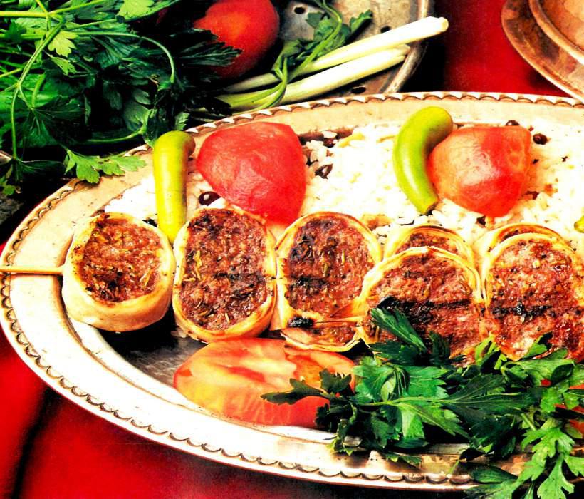 Yufkalı Darüzziyafe Köftesi