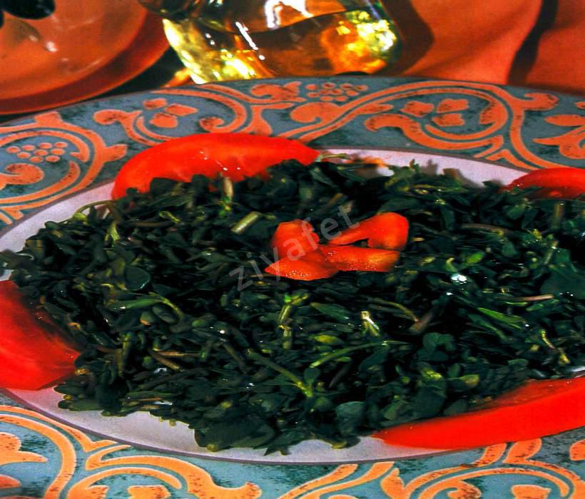 Zeytinyağlı Semizotu Salatası