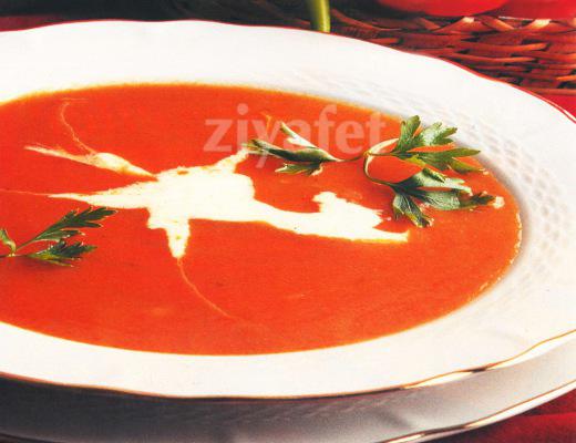 Lokanta Usulü Domates Çorbası