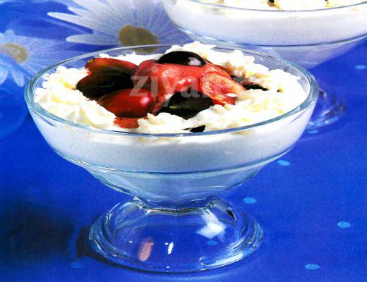 Dondurma ve Meyveli Kup