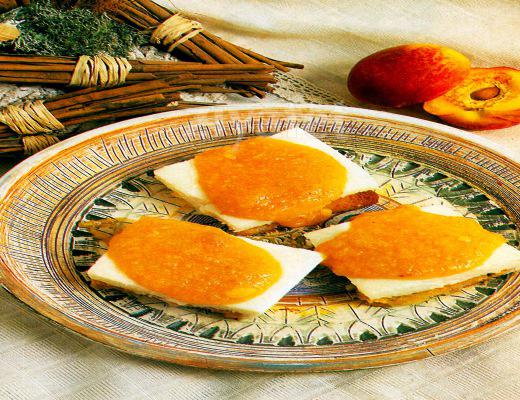 Ekmekli Şeftali Tatlısı 