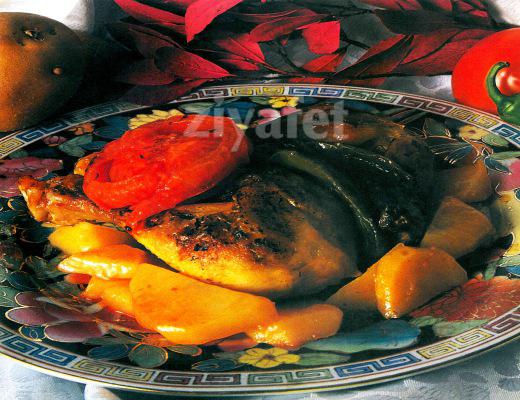 Fırında Sebzeli Tavuk 