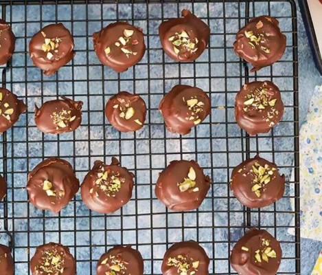 Fıstık Ezmeli Muzlu Sandviçler