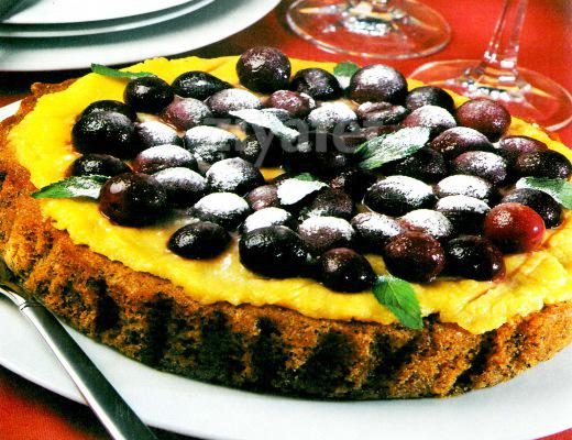 Fıstıklı ve Üzümlü Pasta