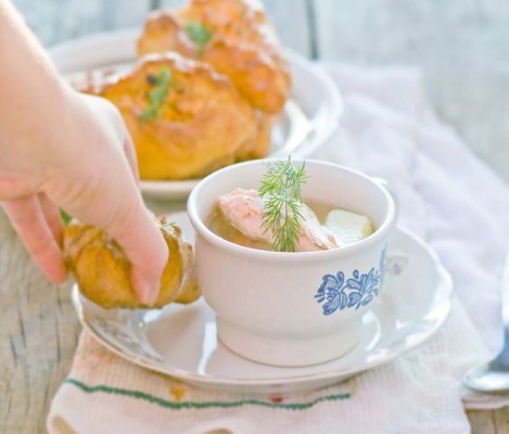 Geleneksel Rus Balık Çorbası