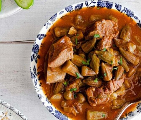 Güveçte Etli Bamya 