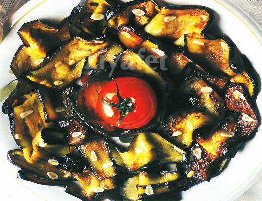 Izgarada Patlıcan Salatası