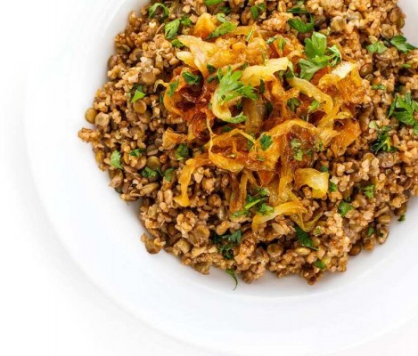 Karamelize Soğanlı Bulgur Pilavı