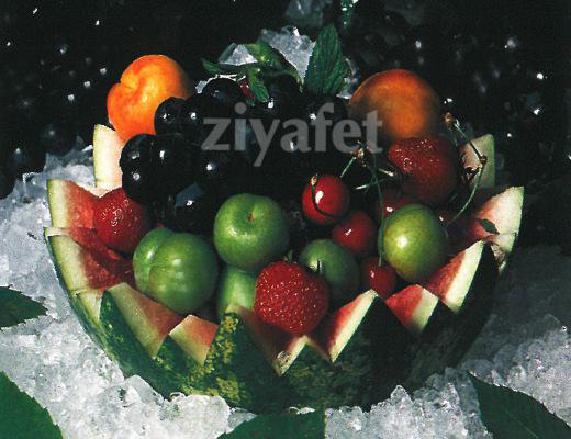 Karpuzda Meyve Buketi