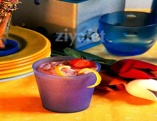 Meyveli Yoğurt Kreması 